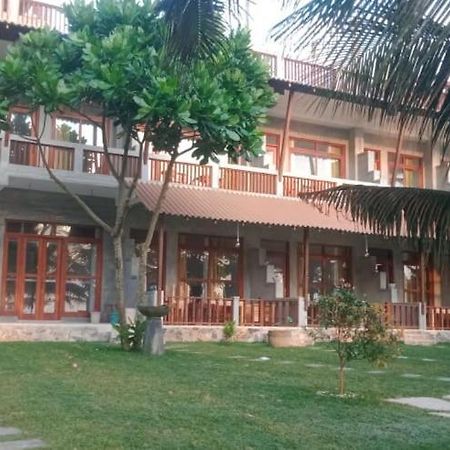 Relax Beach Resort เวลิกามา ภายนอก รูปภาพ