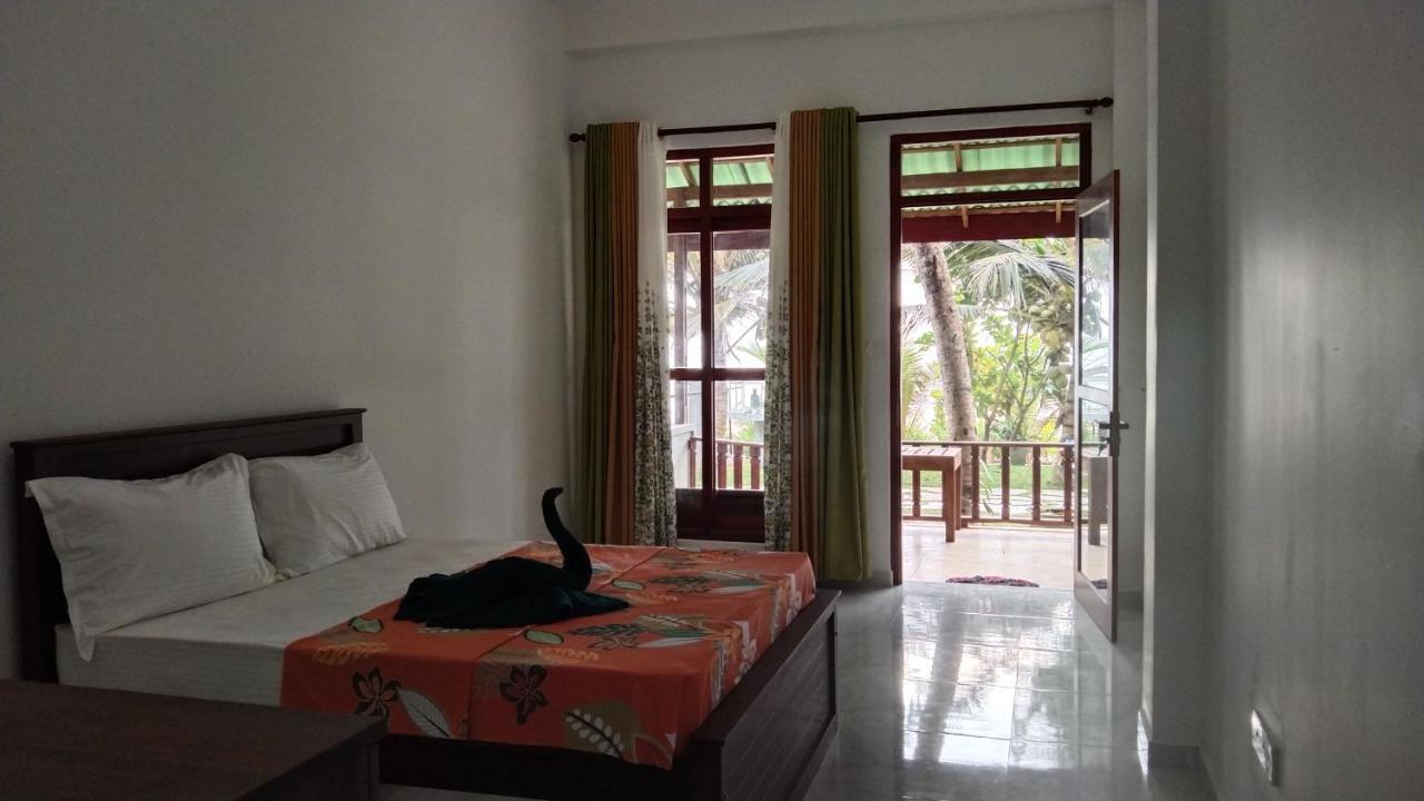 Relax Beach Resort เวลิกามา ภายนอก รูปภาพ