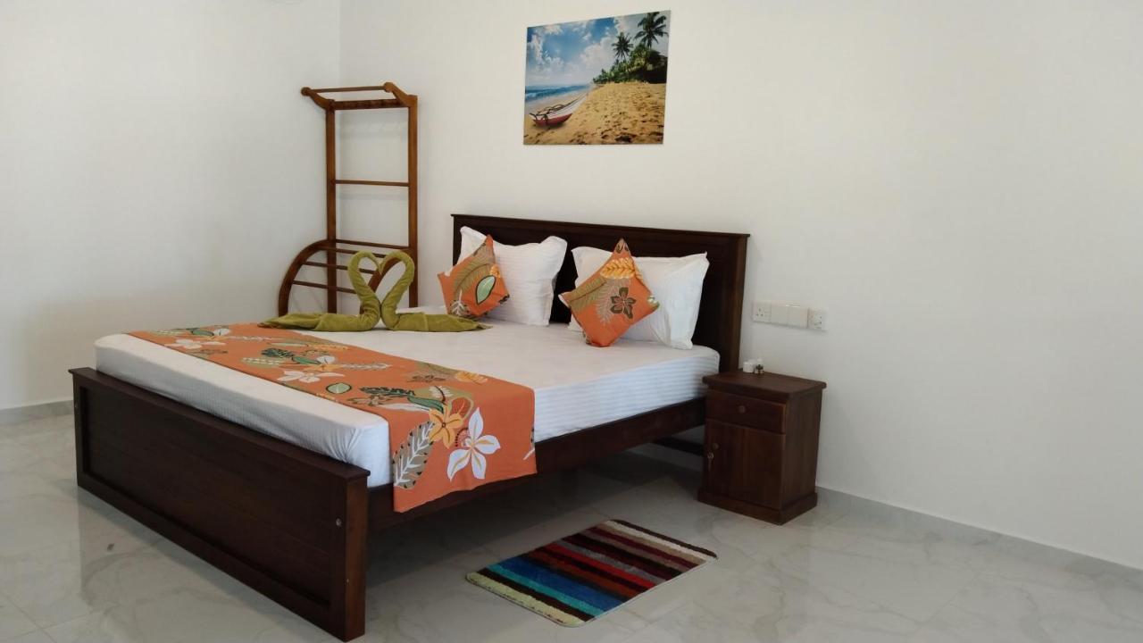 Relax Beach Resort เวลิกามา ภายนอก รูปภาพ