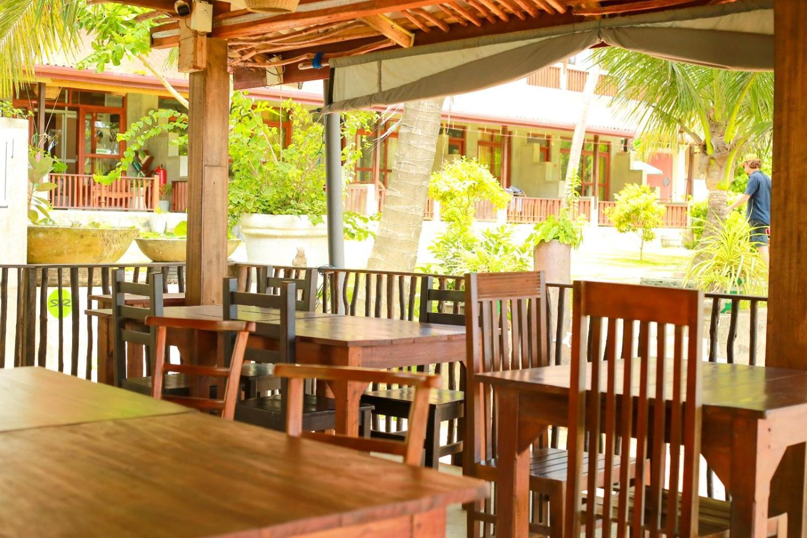 Relax Beach Resort เวลิกามา ภายนอก รูปภาพ