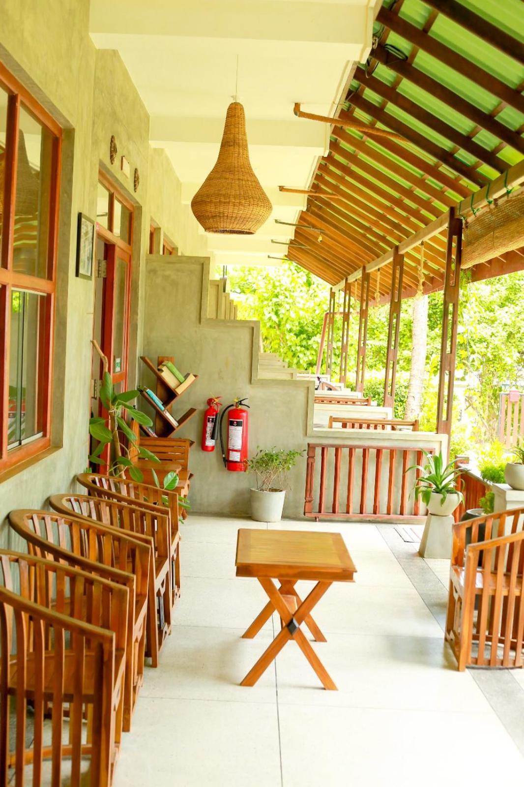 Relax Beach Resort เวลิกามา ภายนอก รูปภาพ