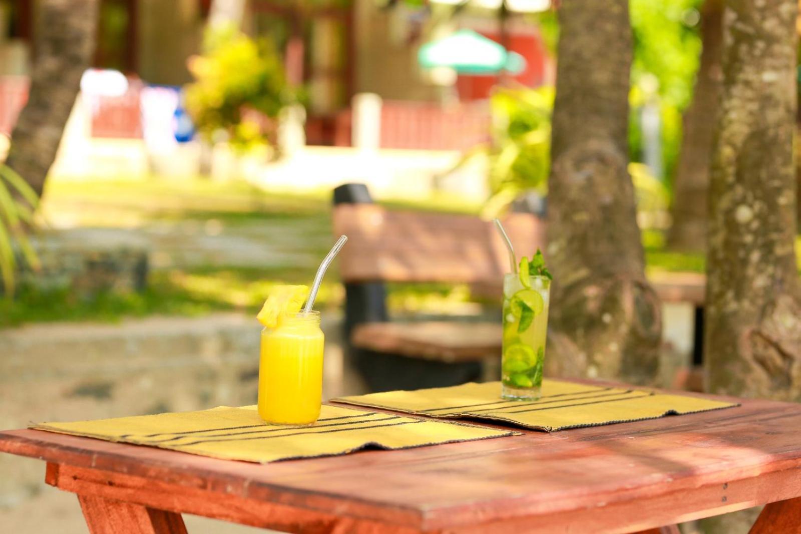 Relax Beach Resort เวลิกามา ภายนอก รูปภาพ