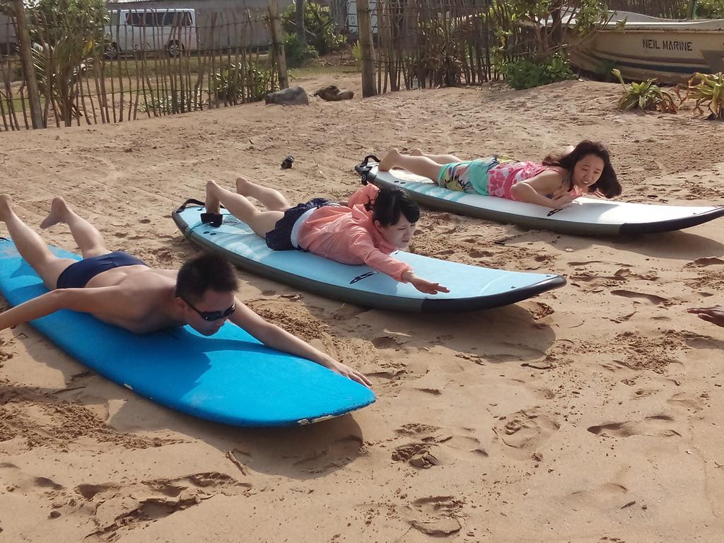 Relax Beach Resort เวลิกามา ภายนอก รูปภาพ